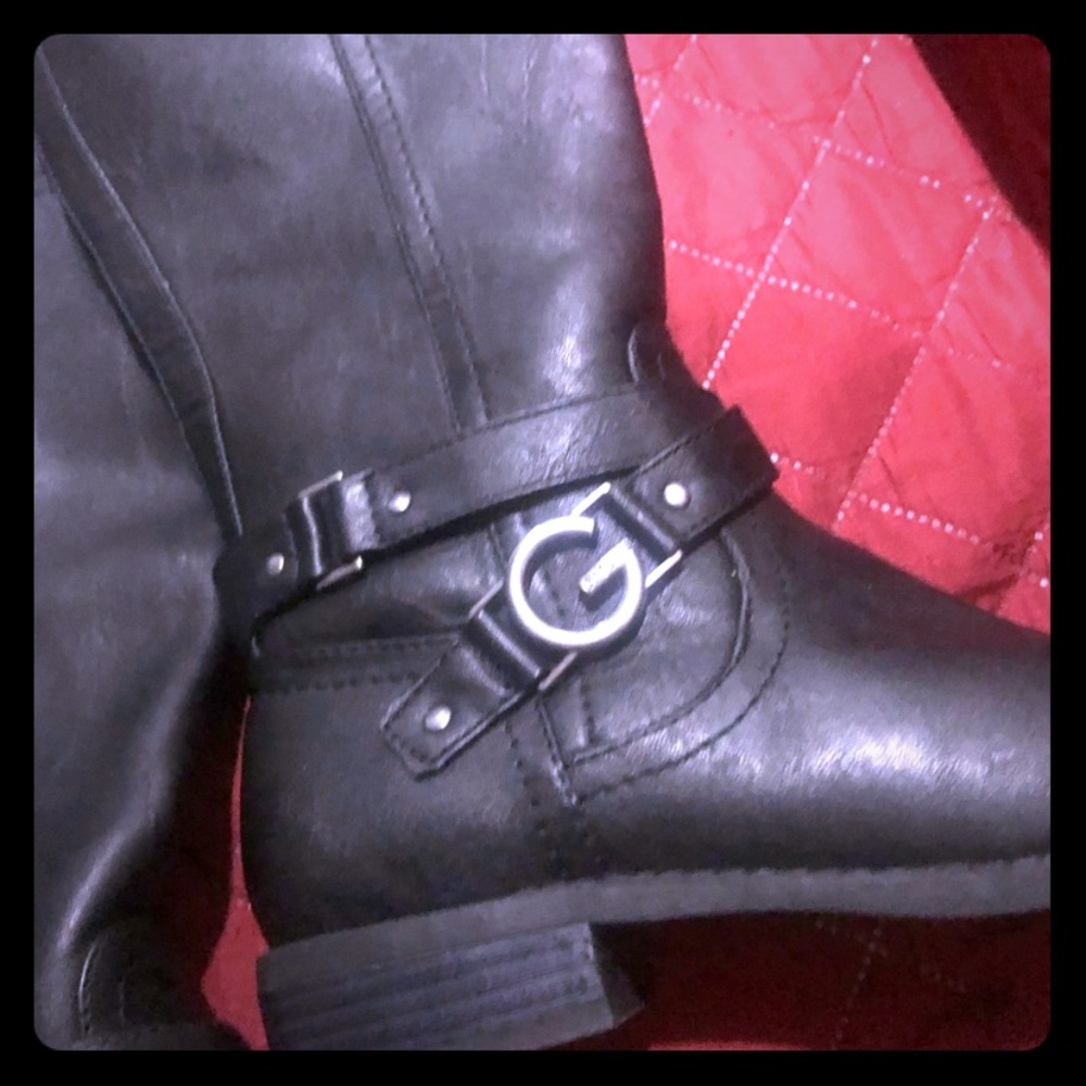 Like new black Guess knee boots